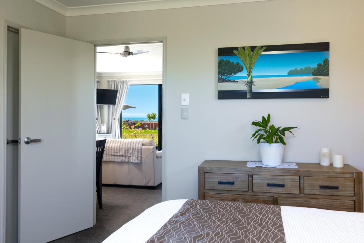 Ocean View Beachfront Apartment Бленем Экстерьер фото